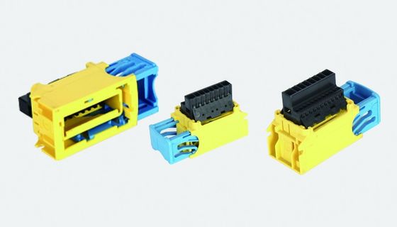 kaufen Hochpräzise Kunststoffspritzgussformen für elektrische Steckverbinder online manufacture