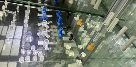 kaufen Individuelle Entwicklung Kunststoffprodukte Teile kleine Kappen Verpackung Kunststoff Spritzgießformen online manufacture